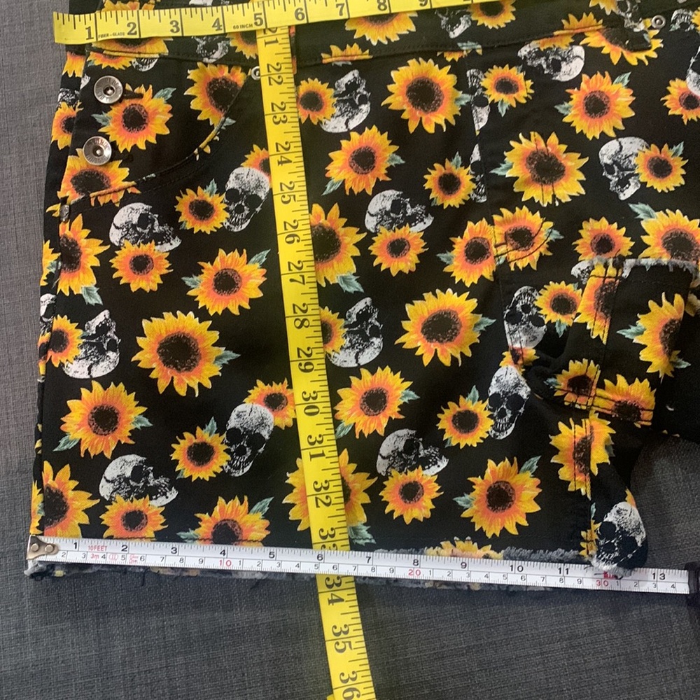 Hot Topic Denim Daisy Shortall Black Orange Large Shorts Beach Pool Vacation - Picture 12 of 12
